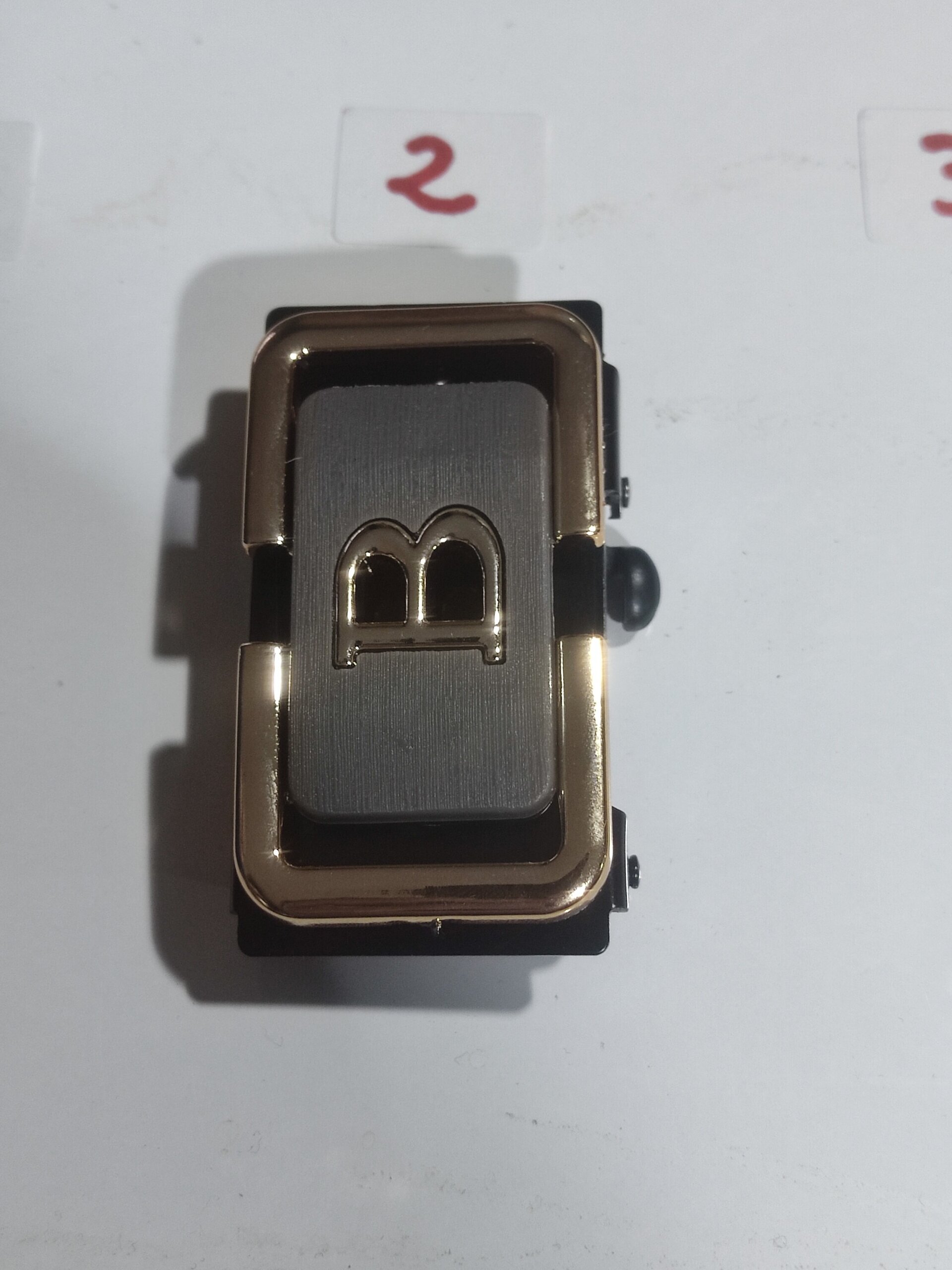 Hebilla de cinturón 002 negra B oro - 3