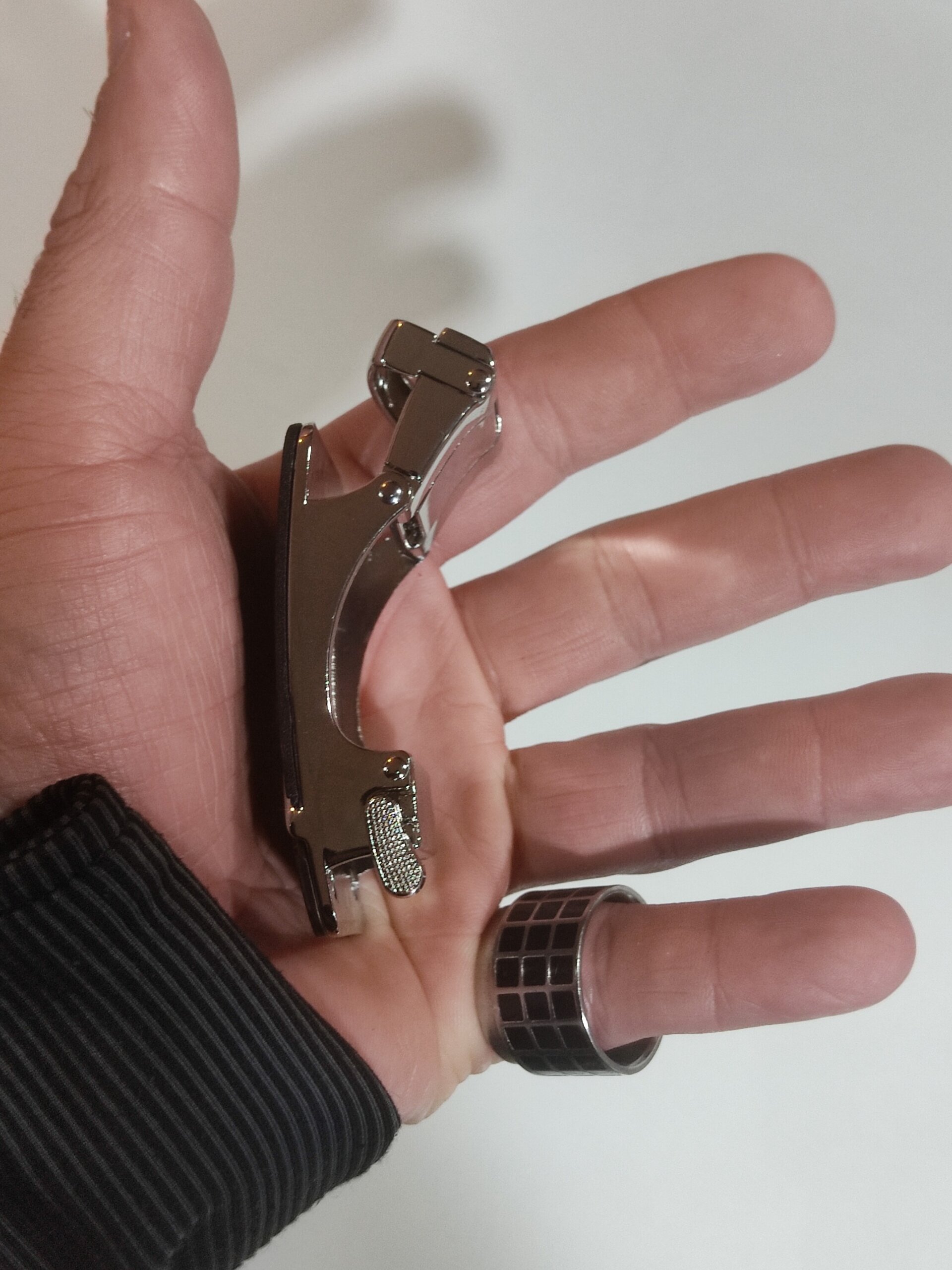 Hebilla de cinturón 17 negra S plateada - 2