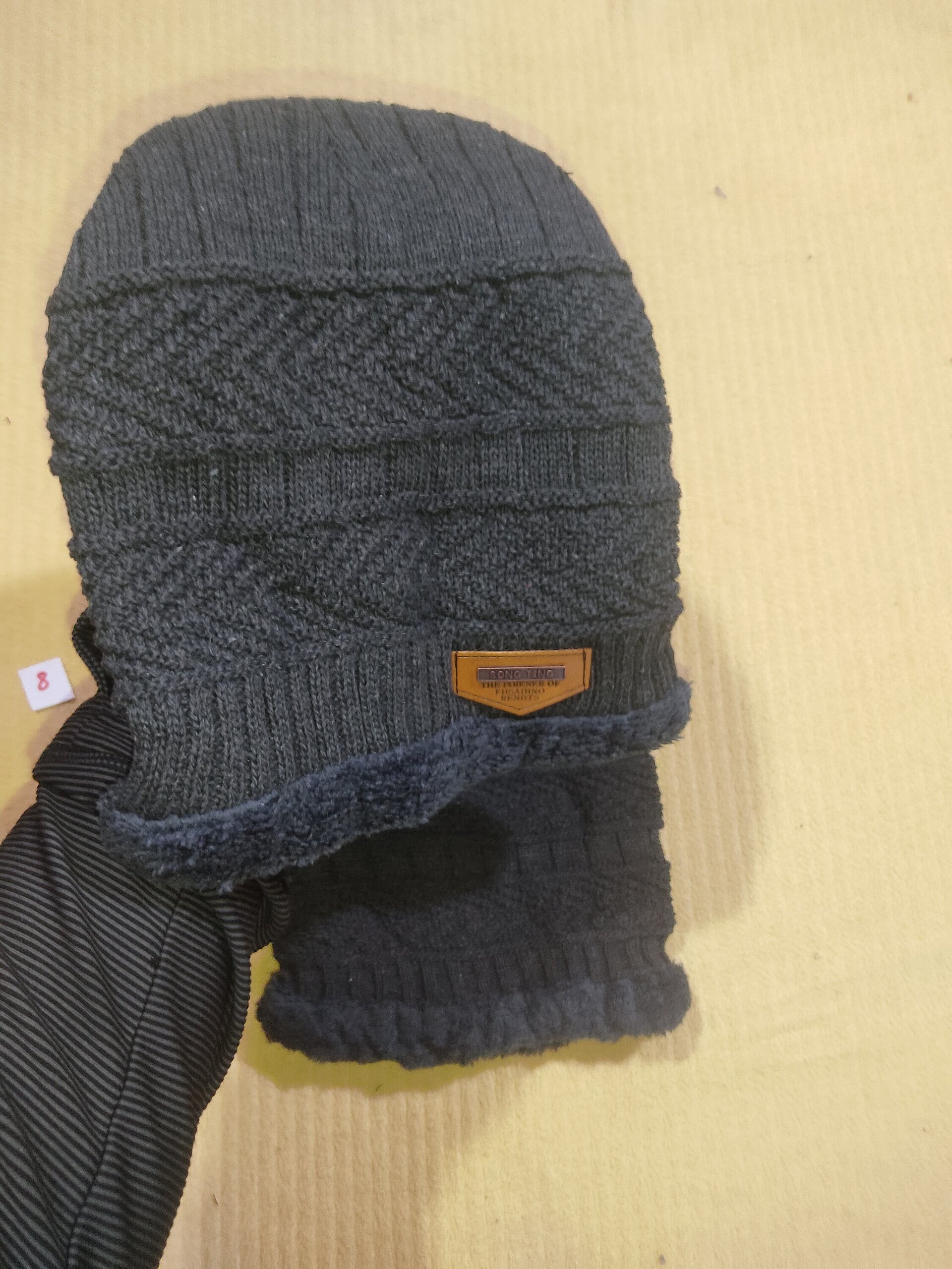 Gorro y bufanda 8 gris con gris oscuro - 4