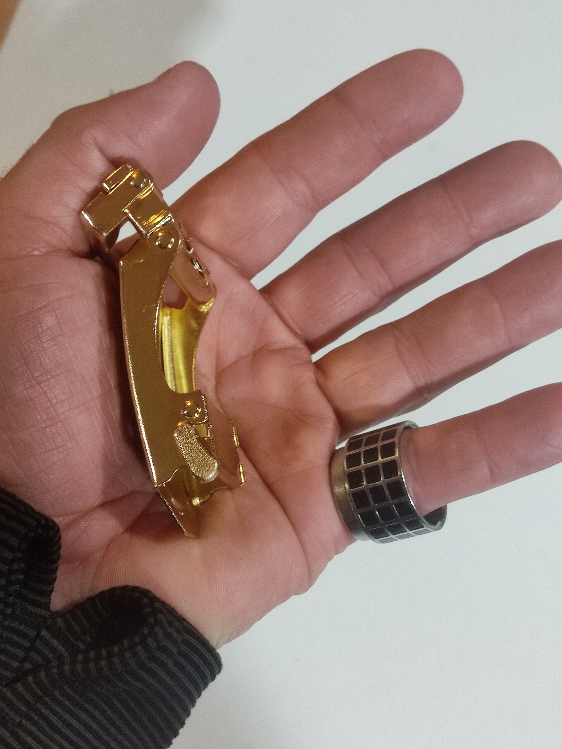 Hebilla de cinturón 6 dorada con negro - 2