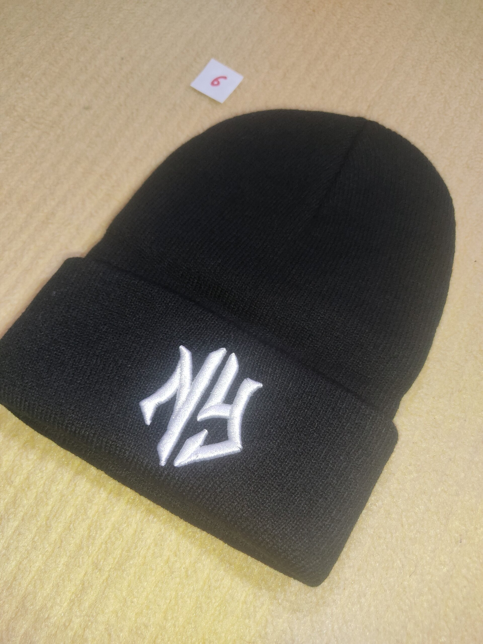 Gorro 6 NY negro con blanco - 3