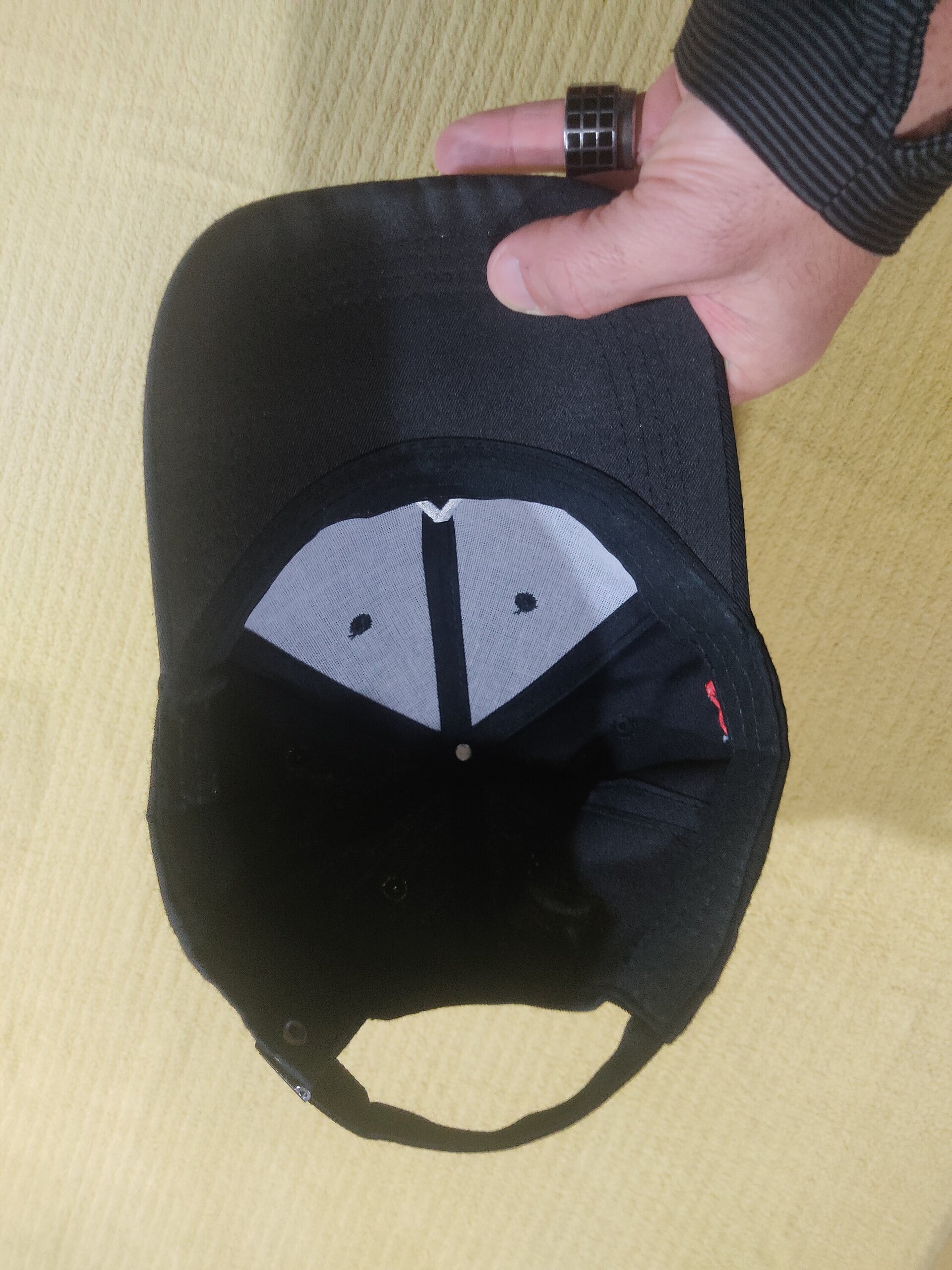 Gorra 9 negra letra A corazon - 2