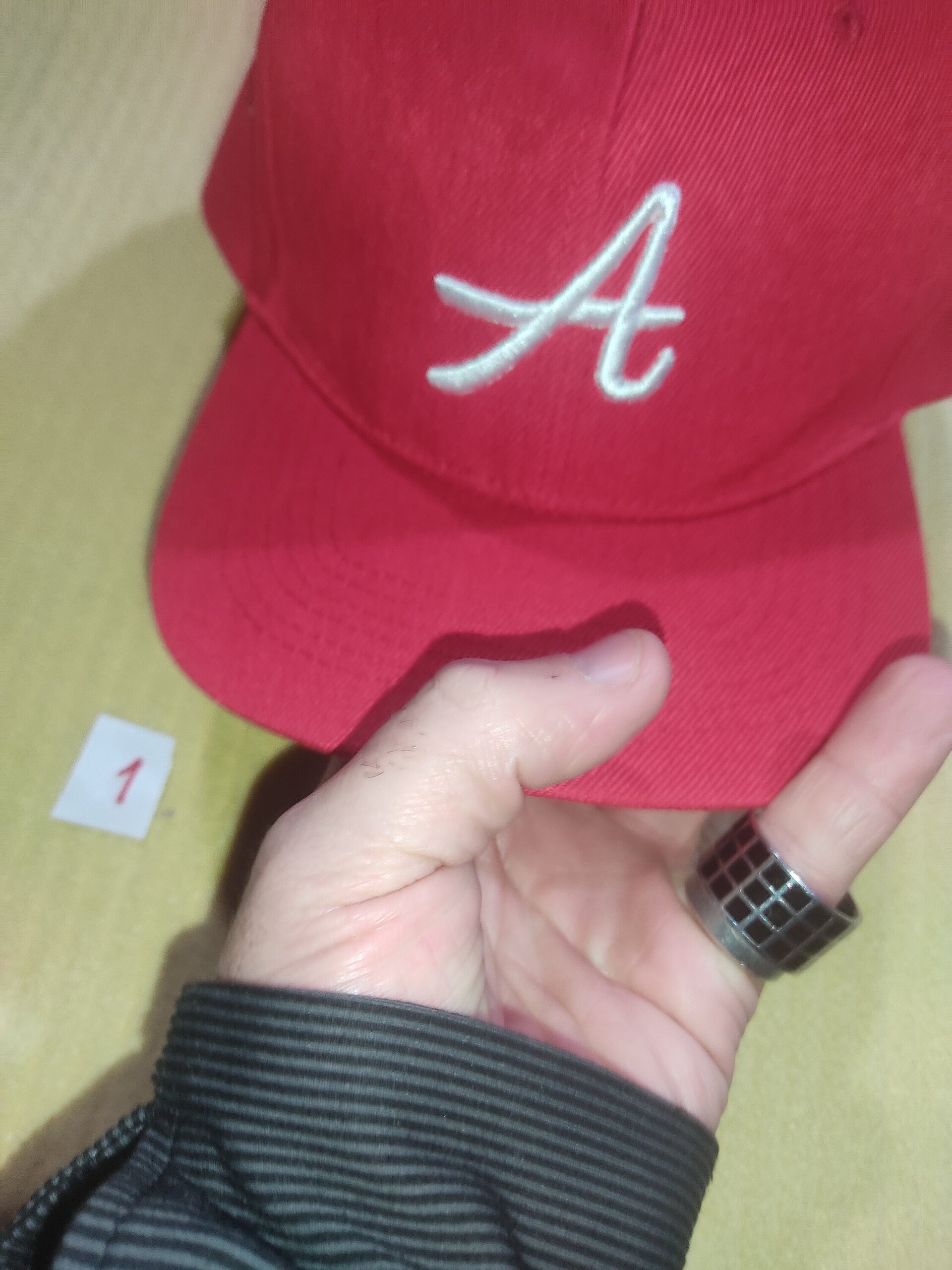 Gorra 1 roja letra A - 3